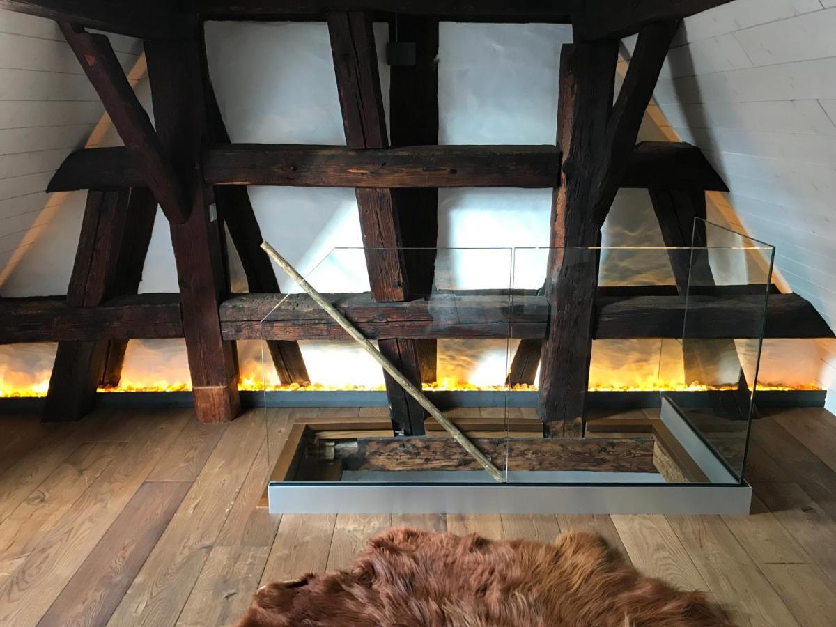 盖辛根Historisches Tageloehnerhaus别墅 外观 照片